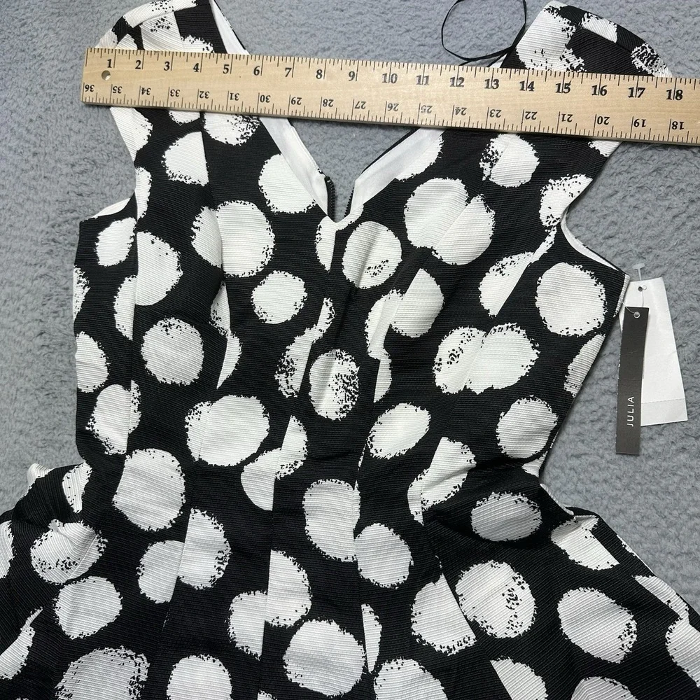 Julia Jordan Women's V Neck Extended Shoulder Polka Dot Fitflare Size 6‎ Pin Up